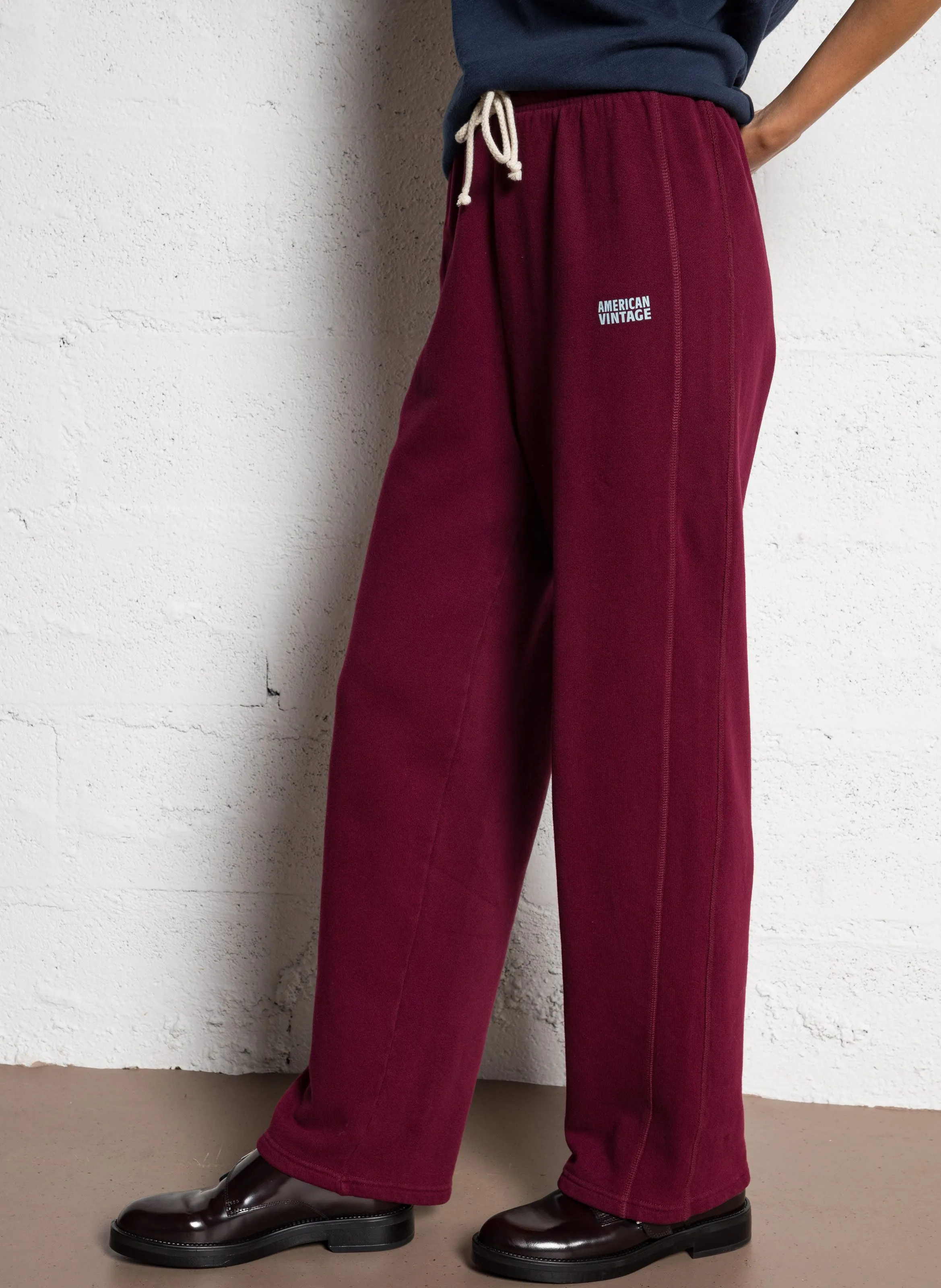 AMERICAN VINTAGE IZUBIRD - Pantalón de jogging de mezcla de algodón en rojo