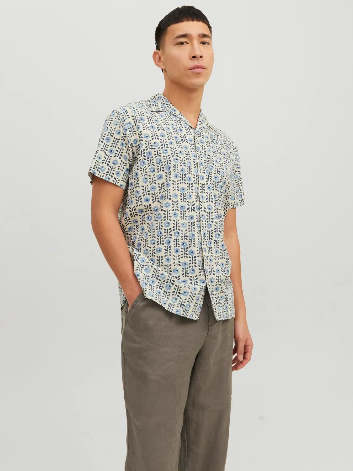 Camisa estilo resort Corte regular | Blanco hueso | Jack & Jones®