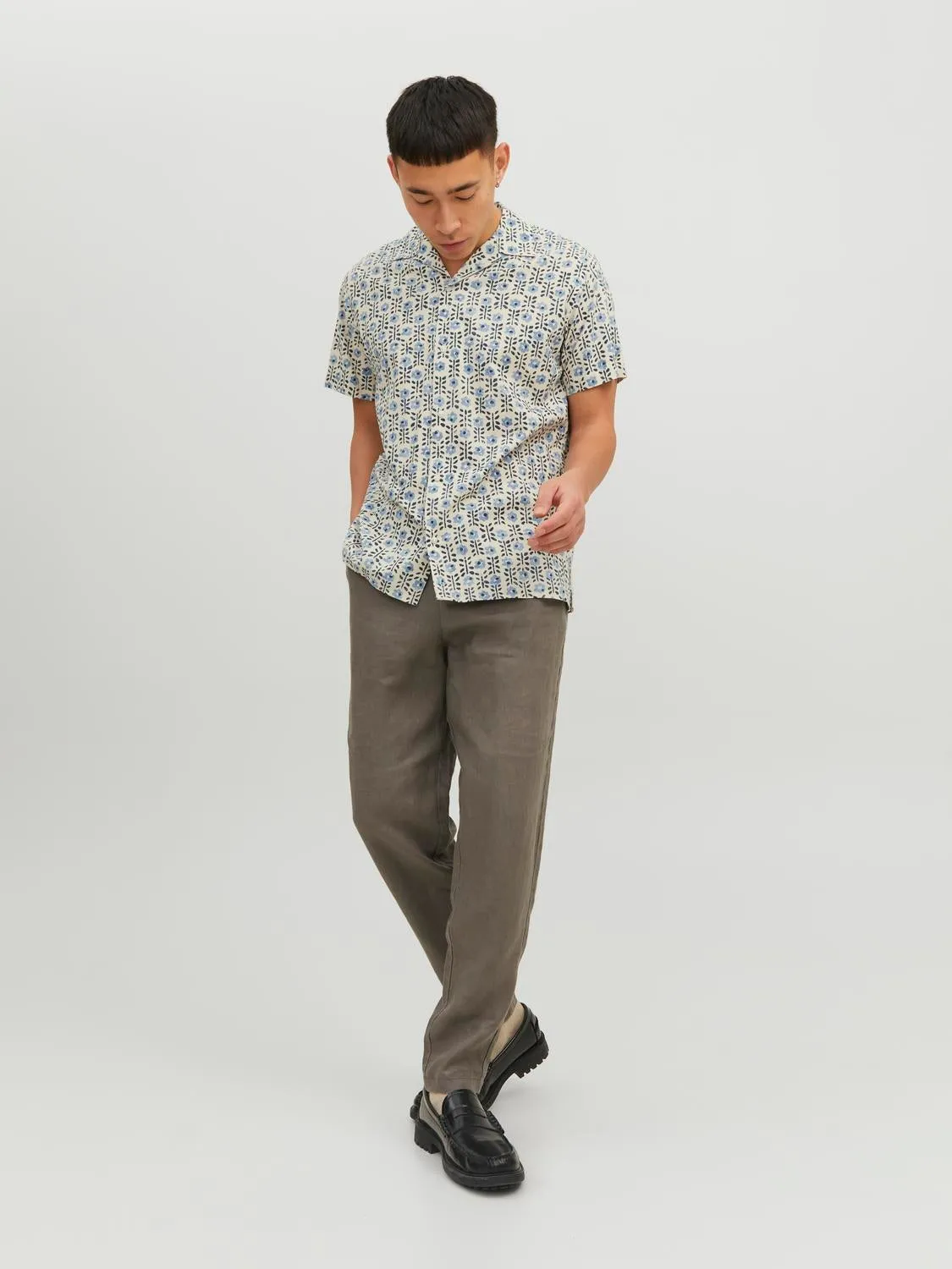 Camisa estilo resort Corte regular | Blanco hueso | Jack & Jones®