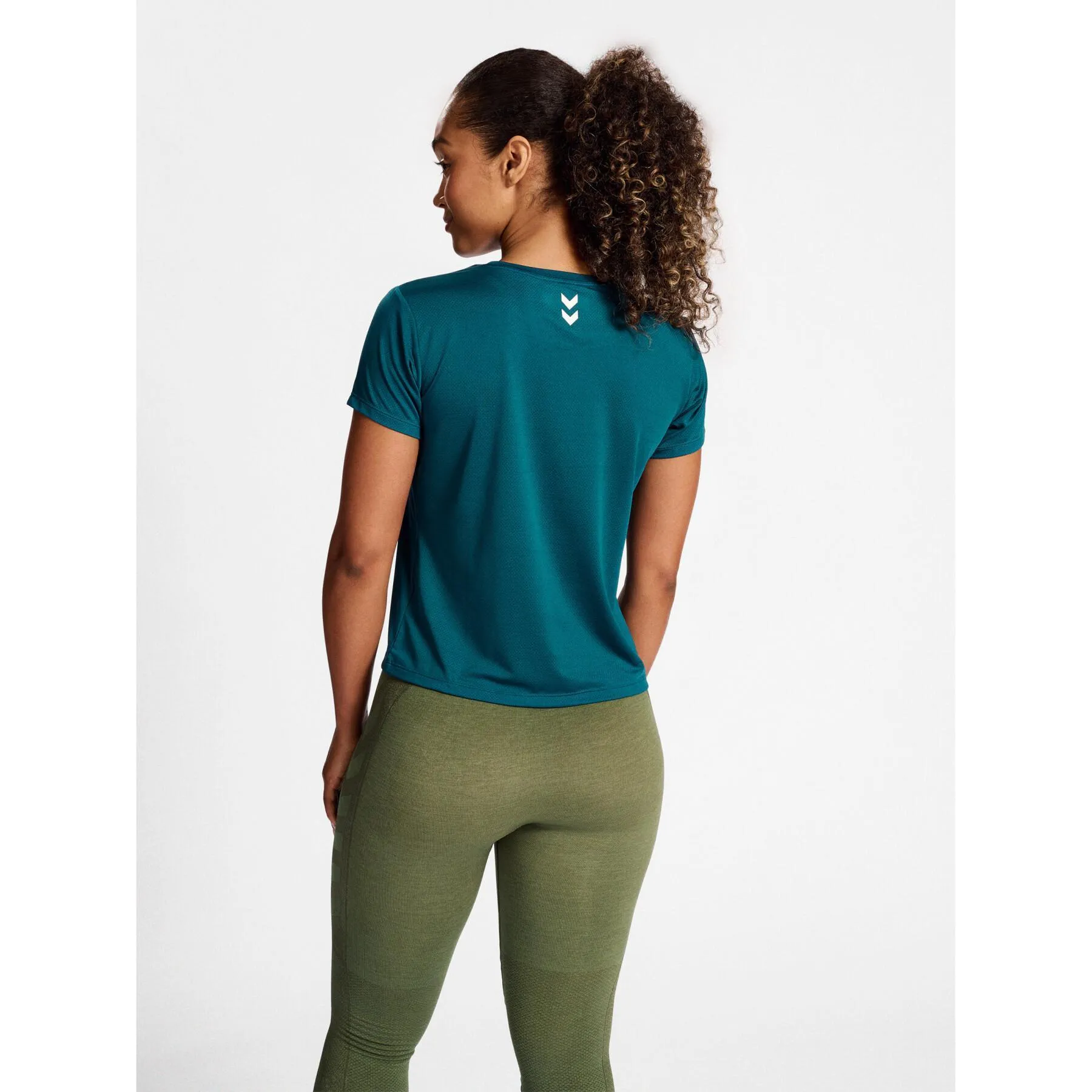 Camiseta de mujer Hummel Mt Aura Mesh