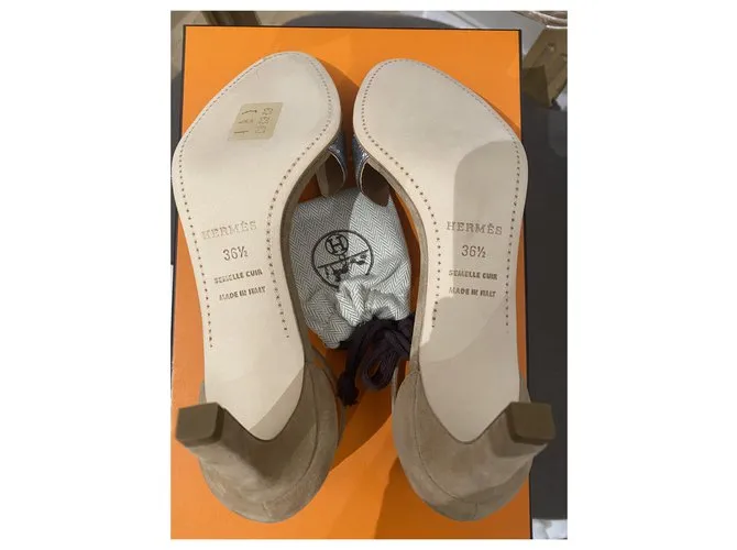 Hermès Sandalias 70 estreno Beige 