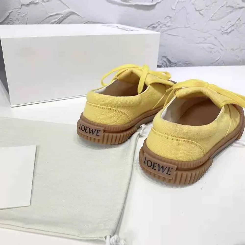 Loewe Mujer Anagram Flap Sneaker en Lona-Amarillo